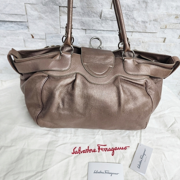 Salvatore Ferragamo bag - Picture 3 of 10